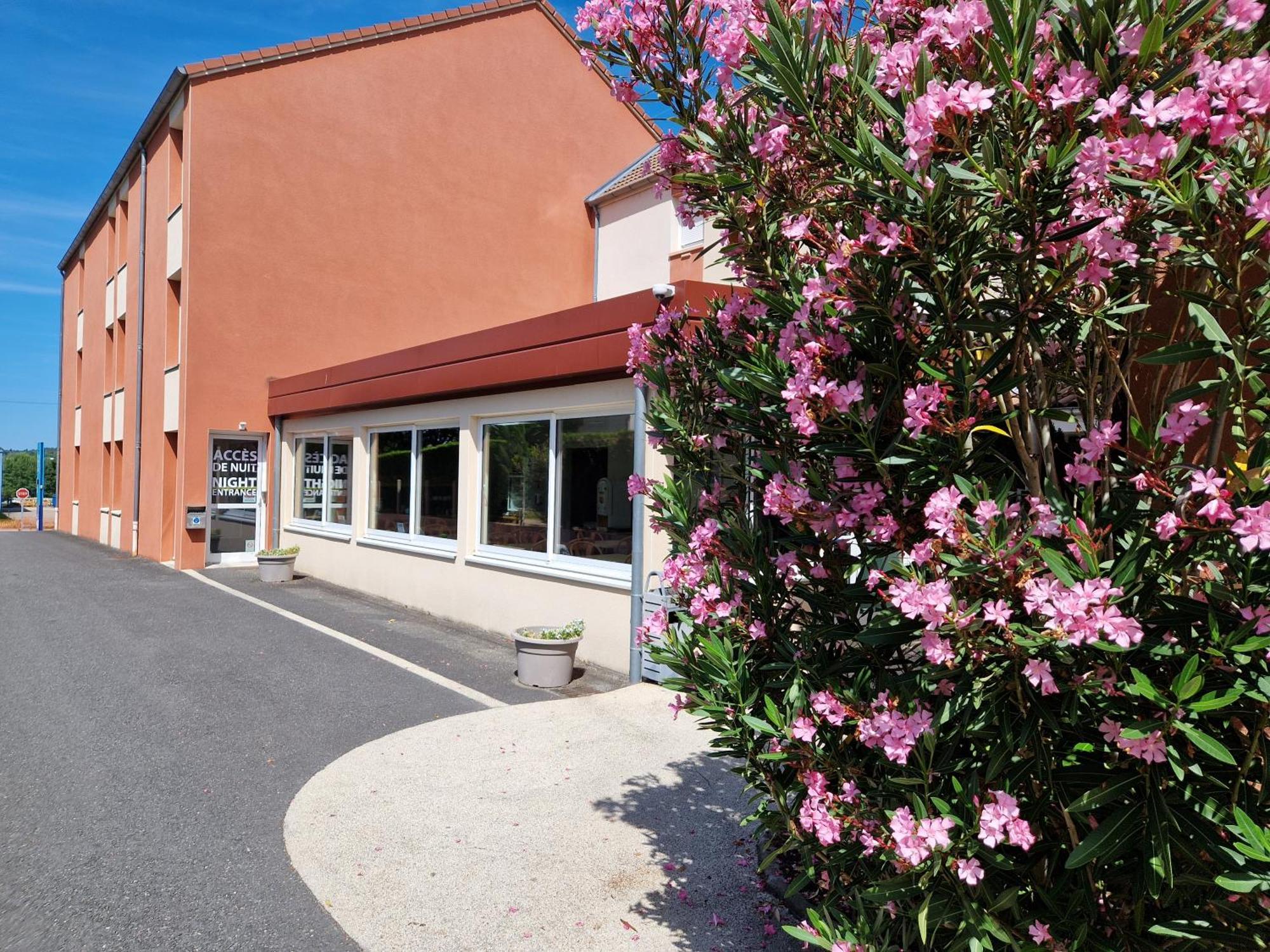 Kyriad Direct Limoges Nord Esterno foto